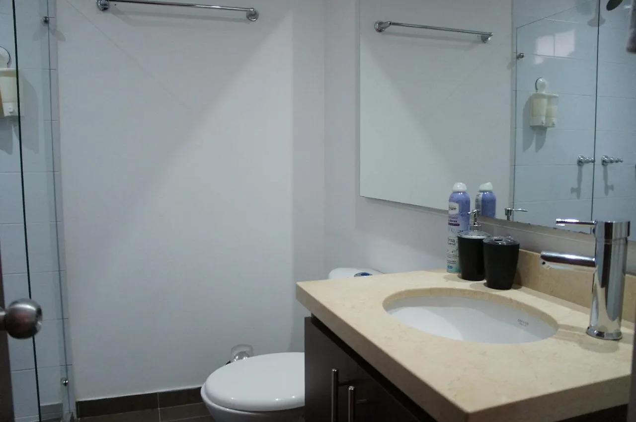 Apartaestudio Chapinero Cra 13 #48 50 Con Garaje Apartment Bogota 0*,